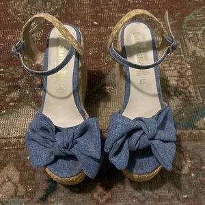 Romina blue bow wedges size 9